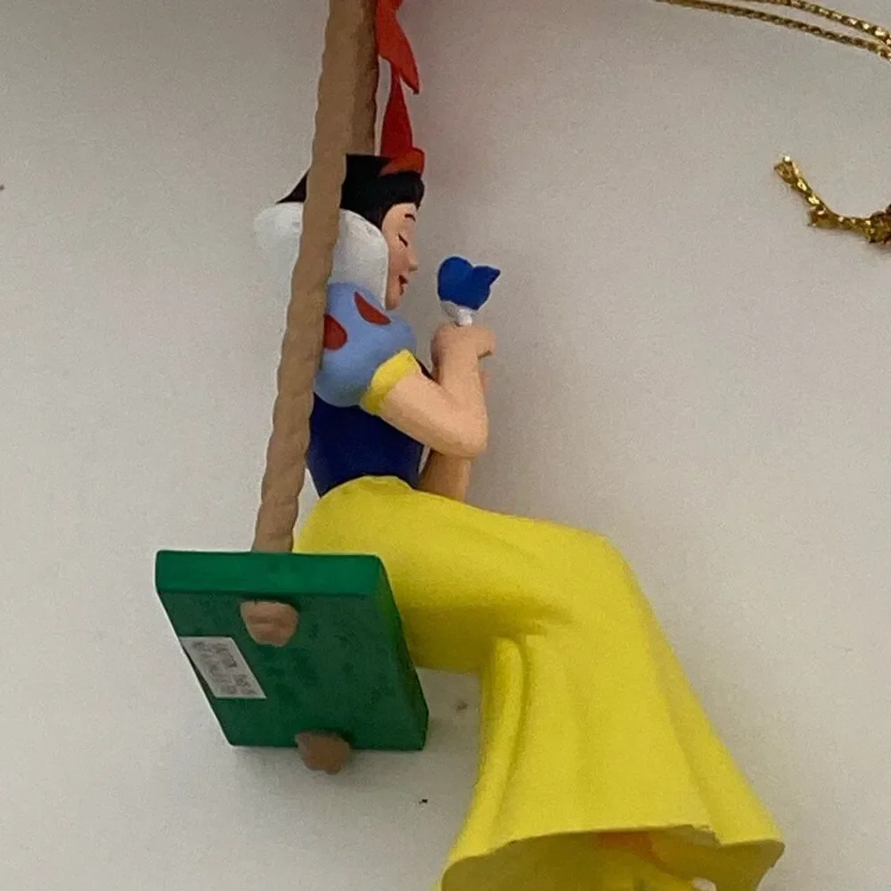 Disney Snow White In Red‎ Ribbon Swing Christmas Tree Hanging Ornament